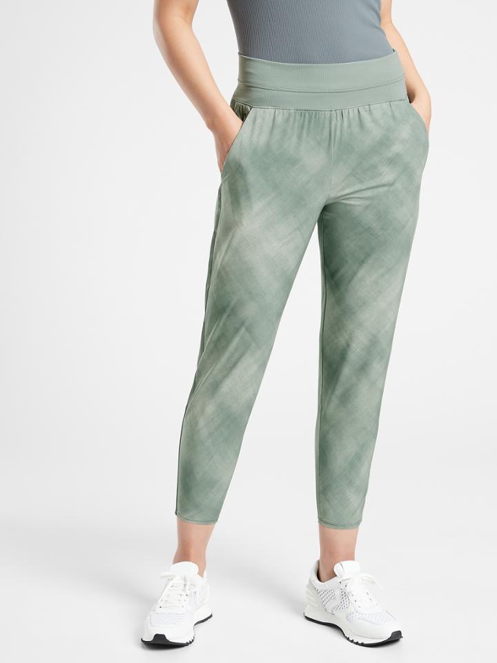 Nolita Slim Tapered Printed Crop Pant