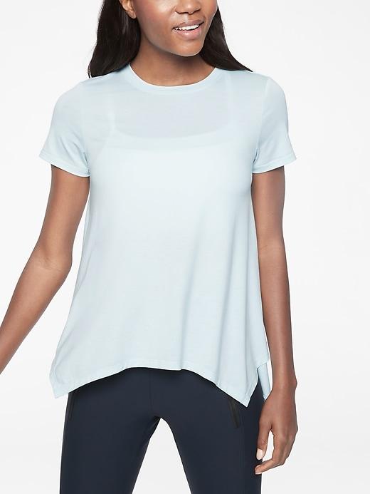 Essence Handkerchief Hem Tee