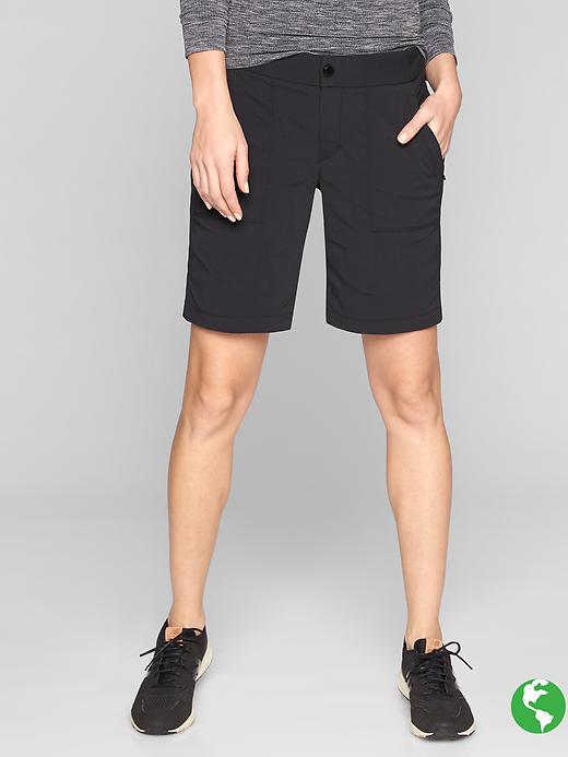 Athleta Womens Trekkie Bermuda 2.0 Size 16 - Black