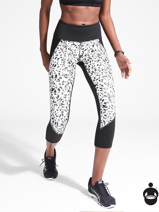 Athleta Womens Printed Stealth Trucool Capri Size S Tall - White