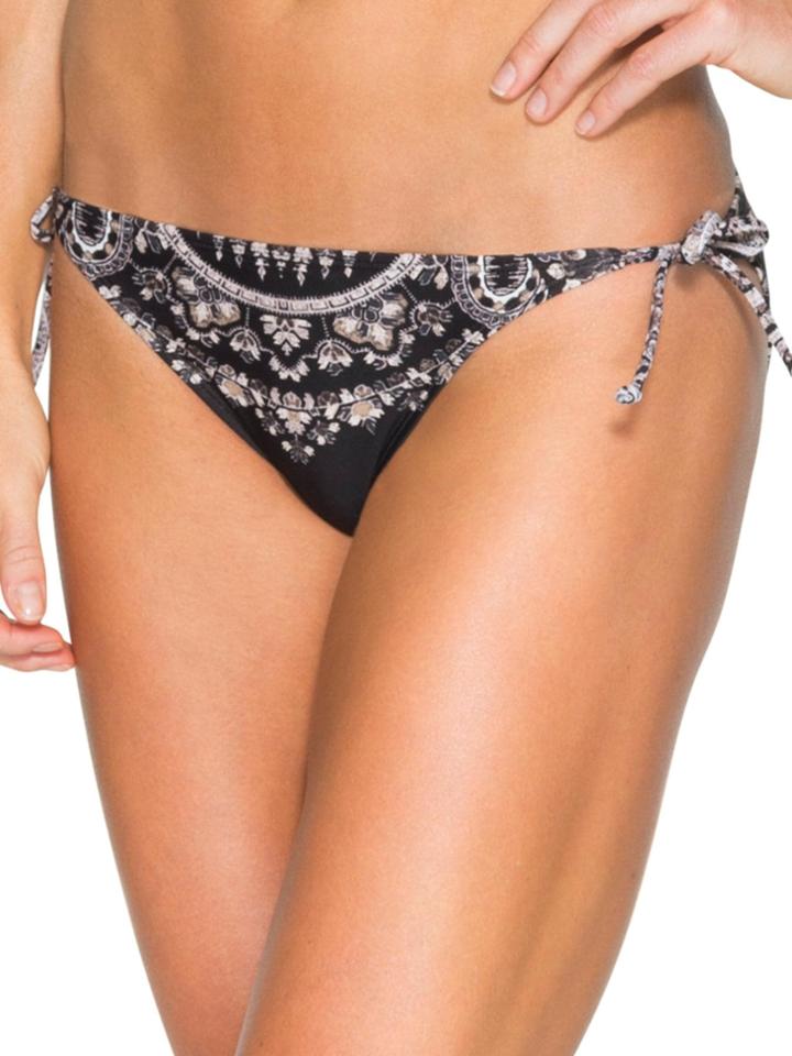 Martina String Bottom
