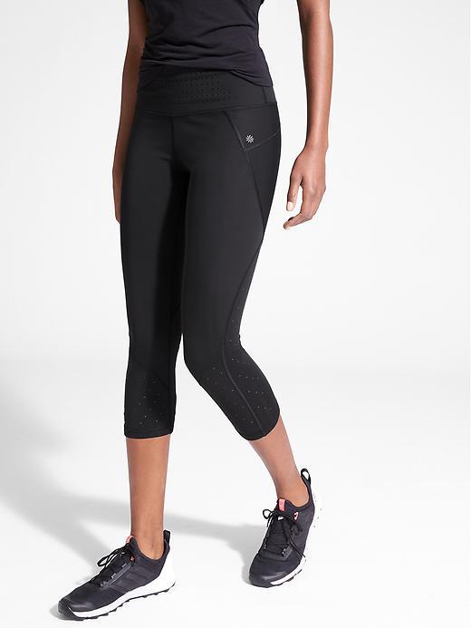 Athleta Womens Stealth Trucool Capri Size M Tall - Black