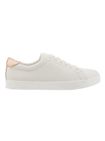 Athleta Womens Sola Sneaker By Dr. Scholls White/ Metallic Size 7