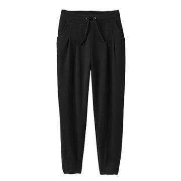 Athleta Sahaja Capri - Black