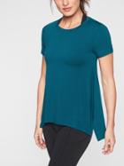 Essence Fast Handkerchief Hem Tee