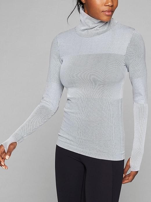 Athleta Womens Flurry Base Layer Turtleneck Bright White Size L