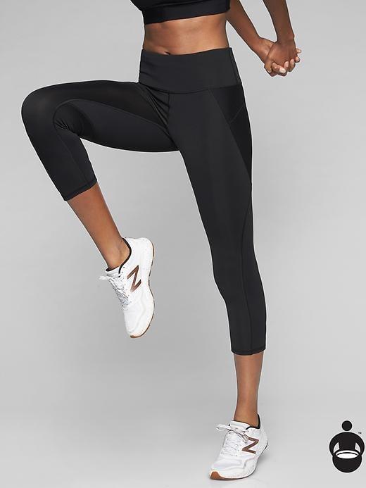 Athleta Womens Stealth Capri Size M Petite - Black