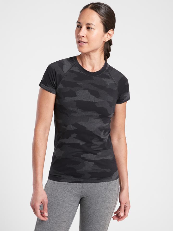 Momentum Seamless Camo Tee