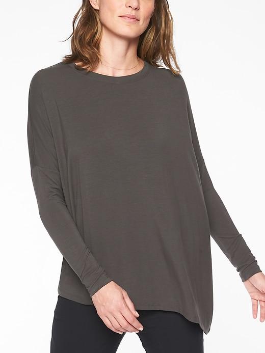 Athleta Womens Cloudlight Relaxed Asym Top Arbor Olive Size Xl
