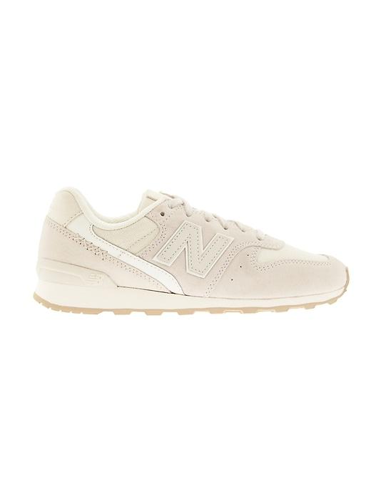 Athleta Womens 696 Sneaker By New Balance Moonbeam/ Sea Salt Size 11