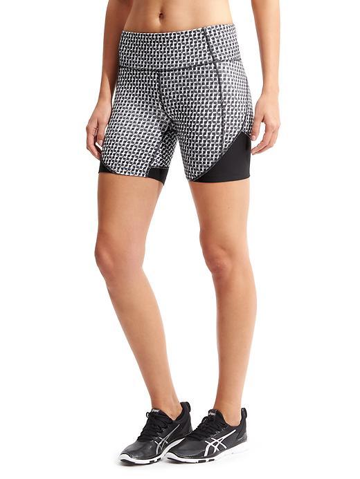 Athleta Womens Vivid Velocity Short Size L - Black