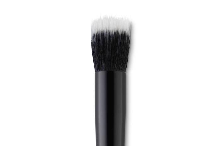 Bh Cosmetics Brush 26 - Small Duo Fiber Stippling Brush