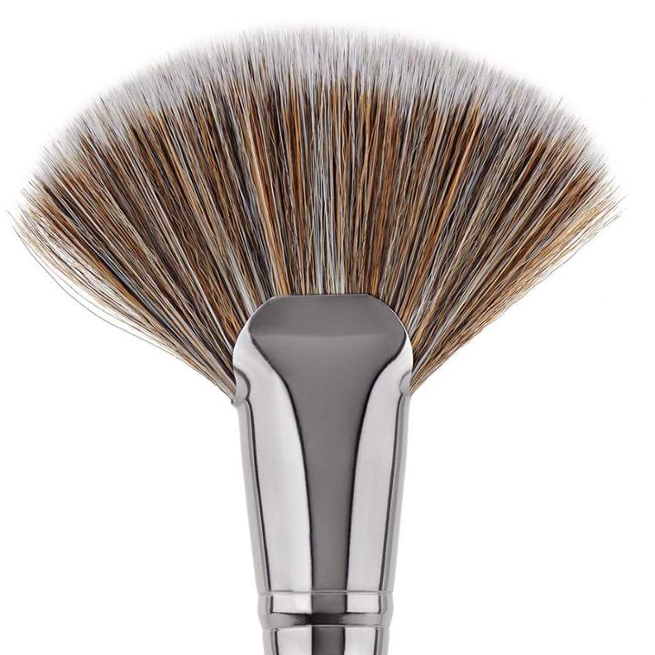 Bh Cosmetics Studio Pro Brush 1