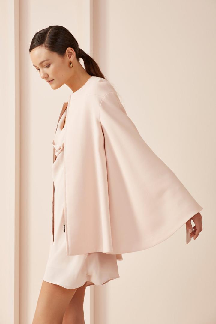 Keepsake Hightails Cape Shell