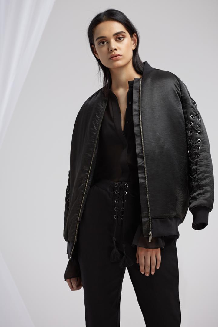 Finders Keepers Arlo Bomber Black