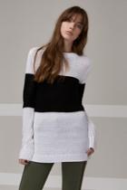 The Fifth Left Of Field Knit White And Black