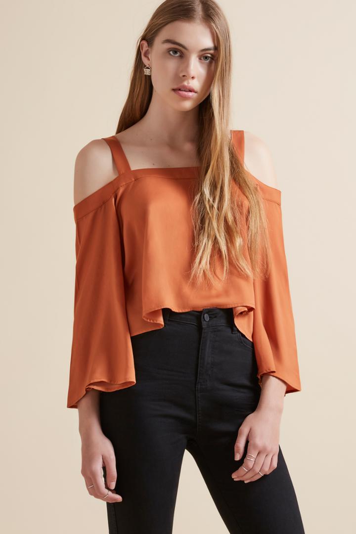 The Fifth In Full Light Top Amber