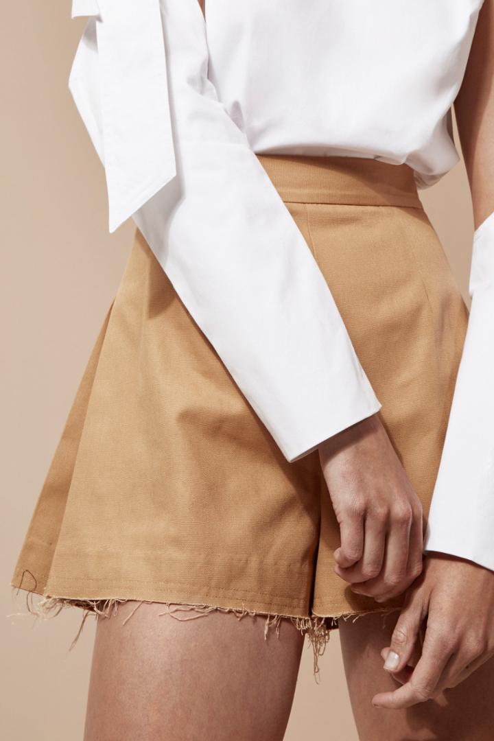 C/meo Collective Blind Truth Short Tan
