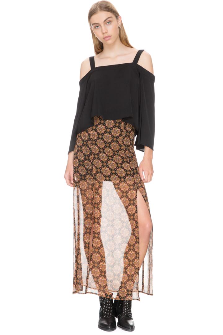 The Fifth In Full Light Top Black