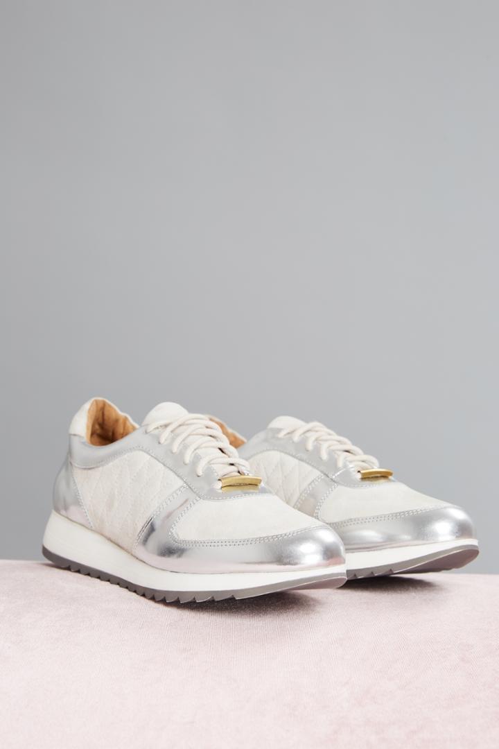 Jaggar Footwear Jaggar Footwear Quilted Metallic Sneaker Chalk36,41,37,39