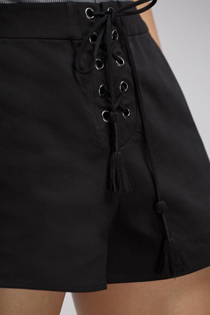 Finders Keepers Finders Keepers Arlo Short Black