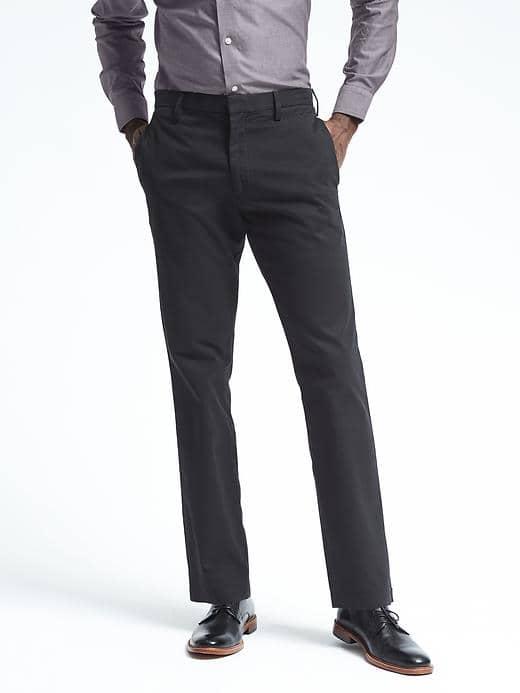 Banana Republic Mens Gavin Relaxed Straight Chino - Black