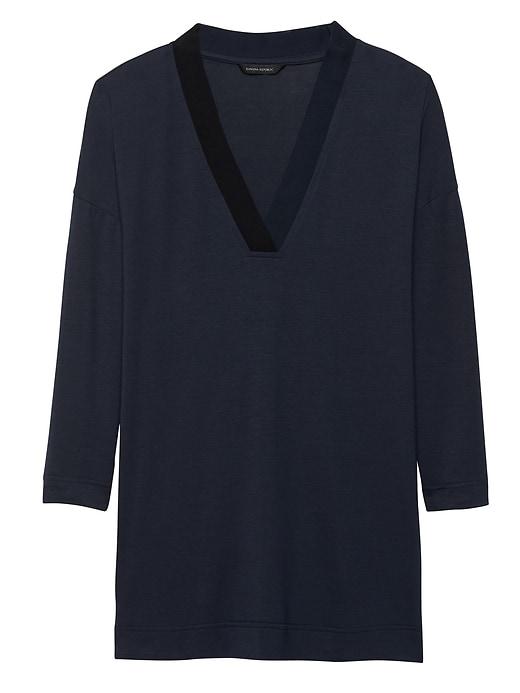 Banana Republic Threadsoft V-neck Tunic T-shirt