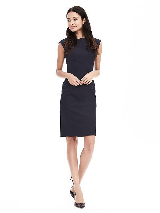 Banana Republic Sloan Fit Crew Sheath Size 0 Petite - Preppy Navy