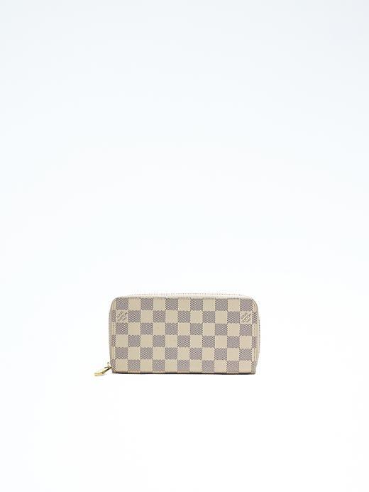 Banana Republic Luxe Finds Louis Vuitton Damier Azur Zippy Wallet - White
