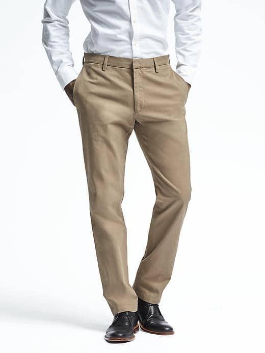 Banana Republic Mens Gavin Relaxed Straight Chino - Acorn