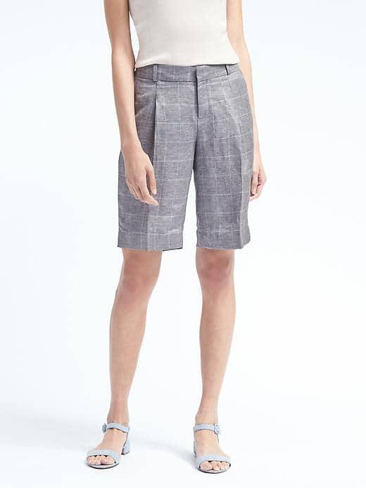 Banana Republic Avery Fit Blue Linen Blend Pleated Bermuda - Light Gray