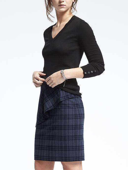 Banana Republic Extra Fine Merino Wool Vee Pullover - Black