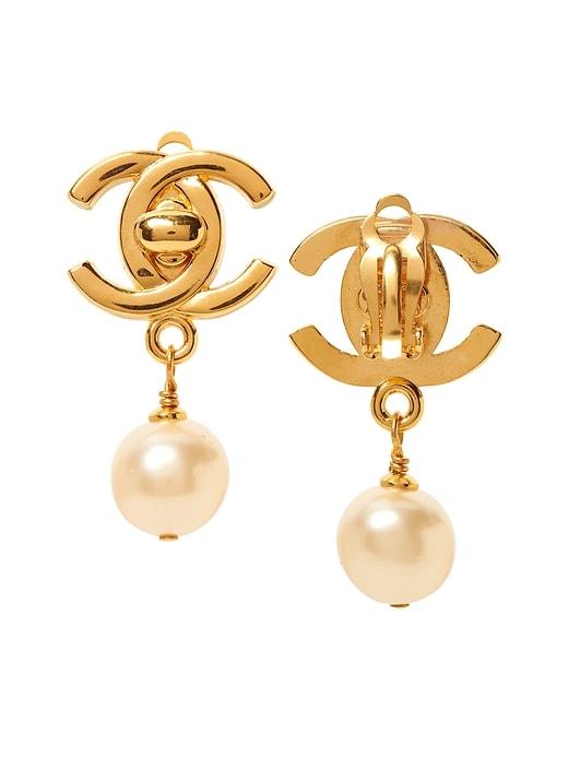 Banana Republic Mens Luxe Finds   Chanel Gold Pearl Turnlock Clip-on Earring Gold Size One Size