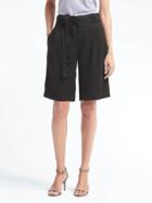 Banana Republic Avery Fit Tie Waist Bermuda Short - Black