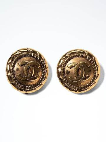 Banana Republic Luxe Finds Chanel Gold Cc Clip On Round Earrings - Gold