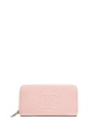 Banana Republic Mens Luxe Finds   Chanel Pink Caviar Zipped Wallet Fresco Pink Size One Size