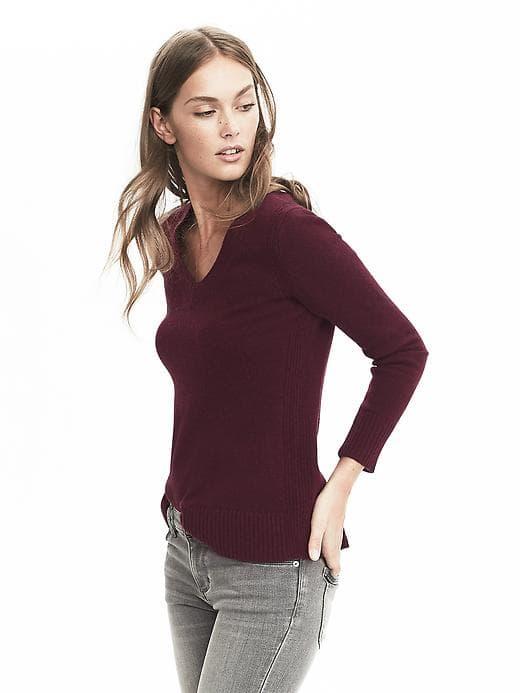 Banana Republic Button Back Vee Pullover Sweater - Burgundy