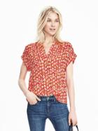 Banana Republic Short Sleeve Print Vee Top Size L Petite - Red Multi