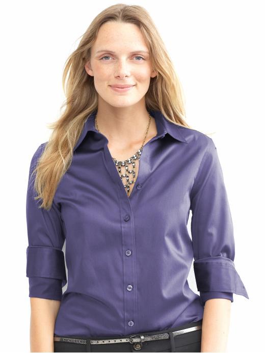 Banana Republic Fitted Non Iron Sateen Shirt Size 2 Petite - Purple Crown