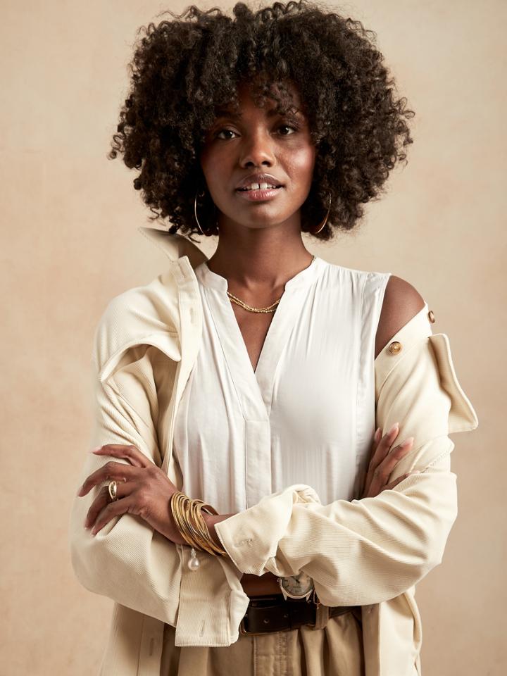 Petite Essential Sleeveless Shirt