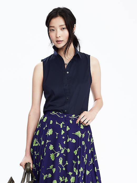 Banana Republic Womens Riley Fit Sleeveless Shirt Size 0 - Preppy Navy