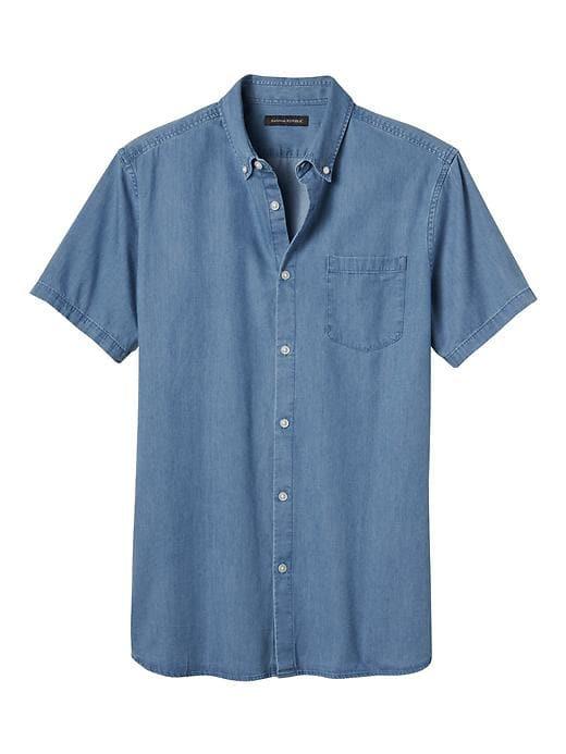 Banana Republic Mens Camden Standard Fit Custom Wash Denim Short Sleeve Shirt - Medium Blue