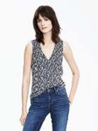 Banana Republic Womens Mini Pleat Vee Top Size M - Preppy Navy