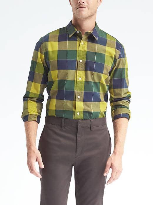 Banana Republic Mens Grant Fit Custom Wash Bold Buffalo Check Shirt - Navy