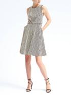 Banana Republic Womens Sleeveless Jacquard Fit And Flare Dress - Black/white