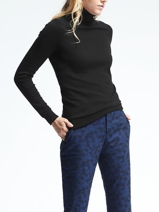Banana Republic Womens Semi Fitted Turtle Neck Sweater - Black