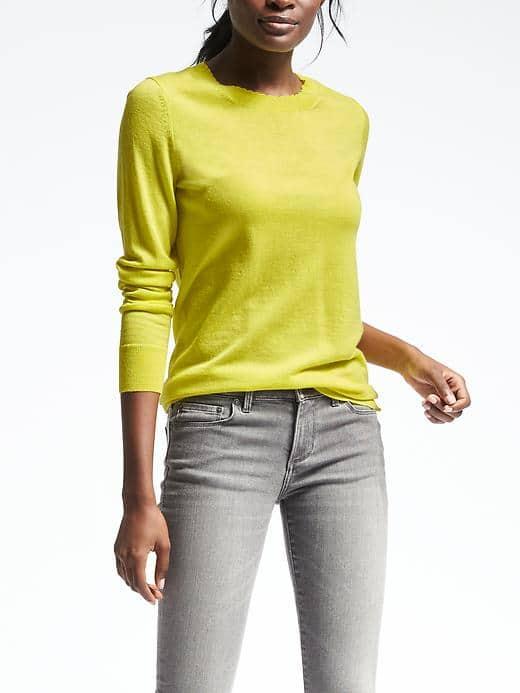 Banana Republic Womens Extra Fine Merino Wool Scallop Crew Pullover - Yellow