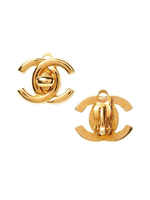 Banana Republic Mens Luxe Finds   Chanel Gold Pearl Turnlock Clip-on Earring Golden Hour Size One Size