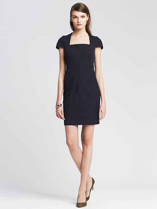 Banana Republic Sloan Fit Sheath Size 0 - Preppy Navy