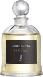 Serge Lutens Palais Royal Exclusive Collection Women's Un Bois Sepia Cloche
